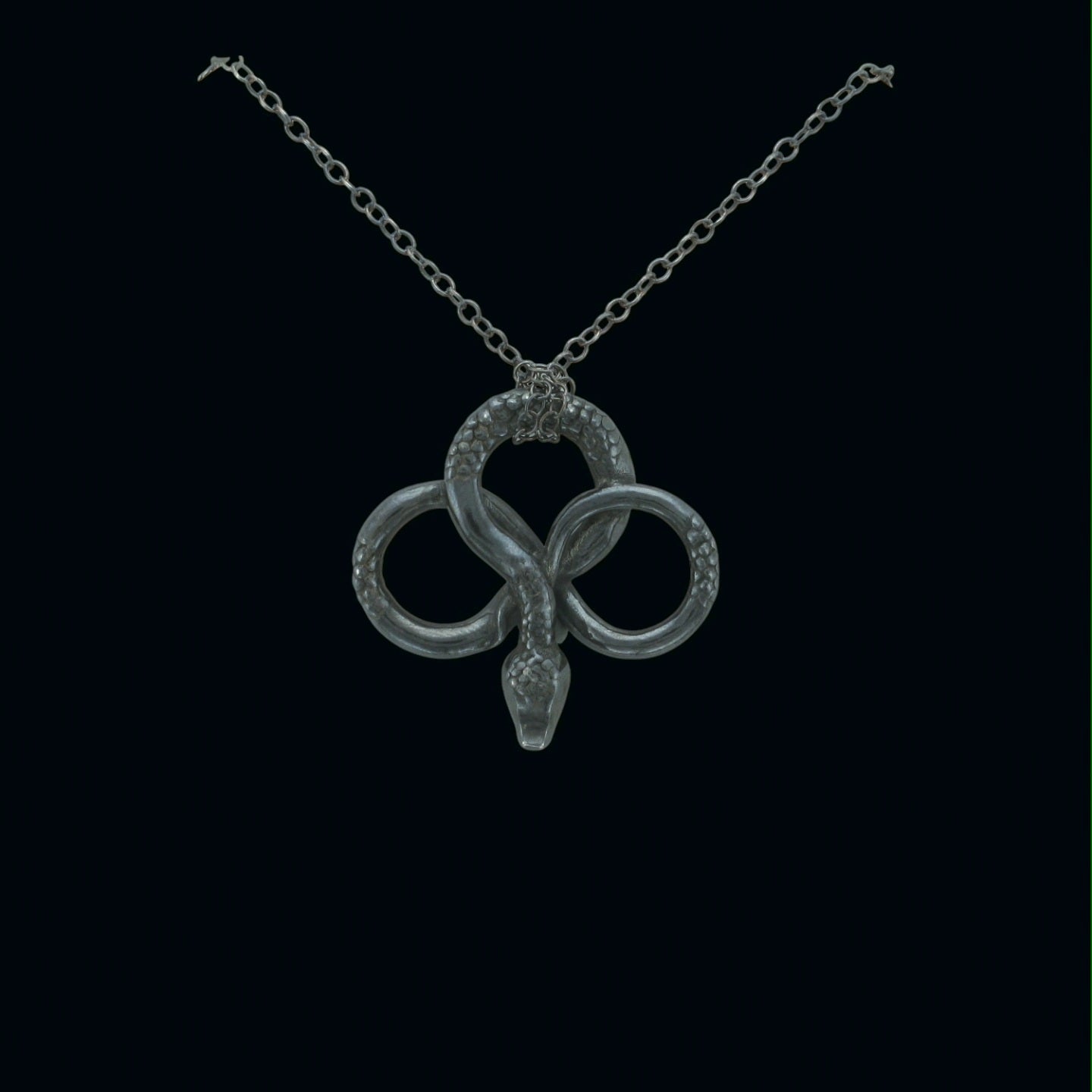 Aei - Trefoil snake necklace