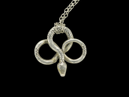 Aei - Trefoil snake necklace